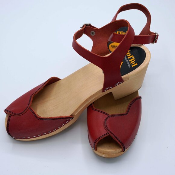 Swedish Hasbeens Red Clogs - Picture 5 of 5